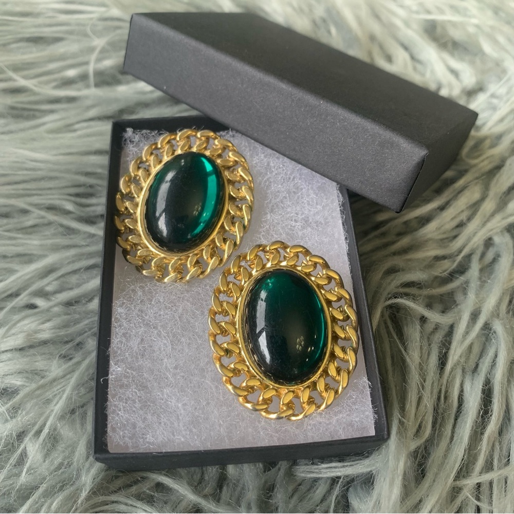 Vintage Clip on Earrings Emerald Cabochon